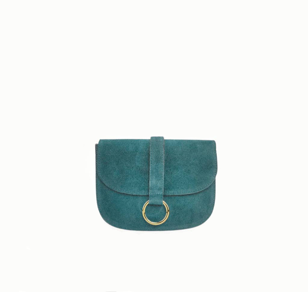 Bolso de piel ante azul para mujer elegante, cierre con anillo dorado y correa ajustable. Compra bolsos de piel online.