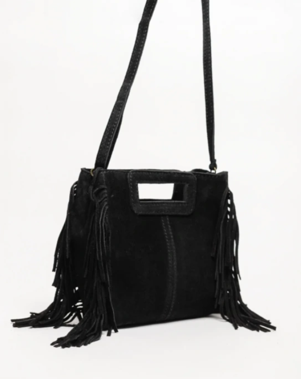 bolso serraje negro con flecos. correa extraible para estilo bandolera. boho chic
