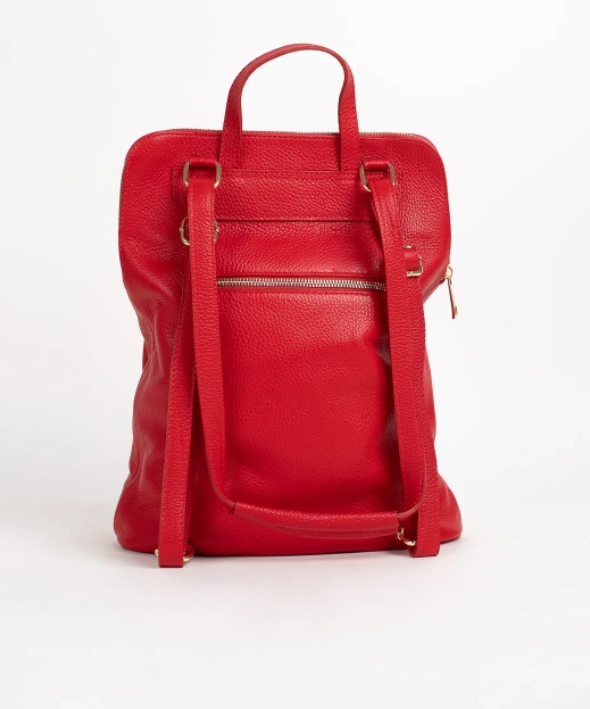 trasero mochila de piel roja con asas ajustable y cremallera. compralo online en nuestra lapazza