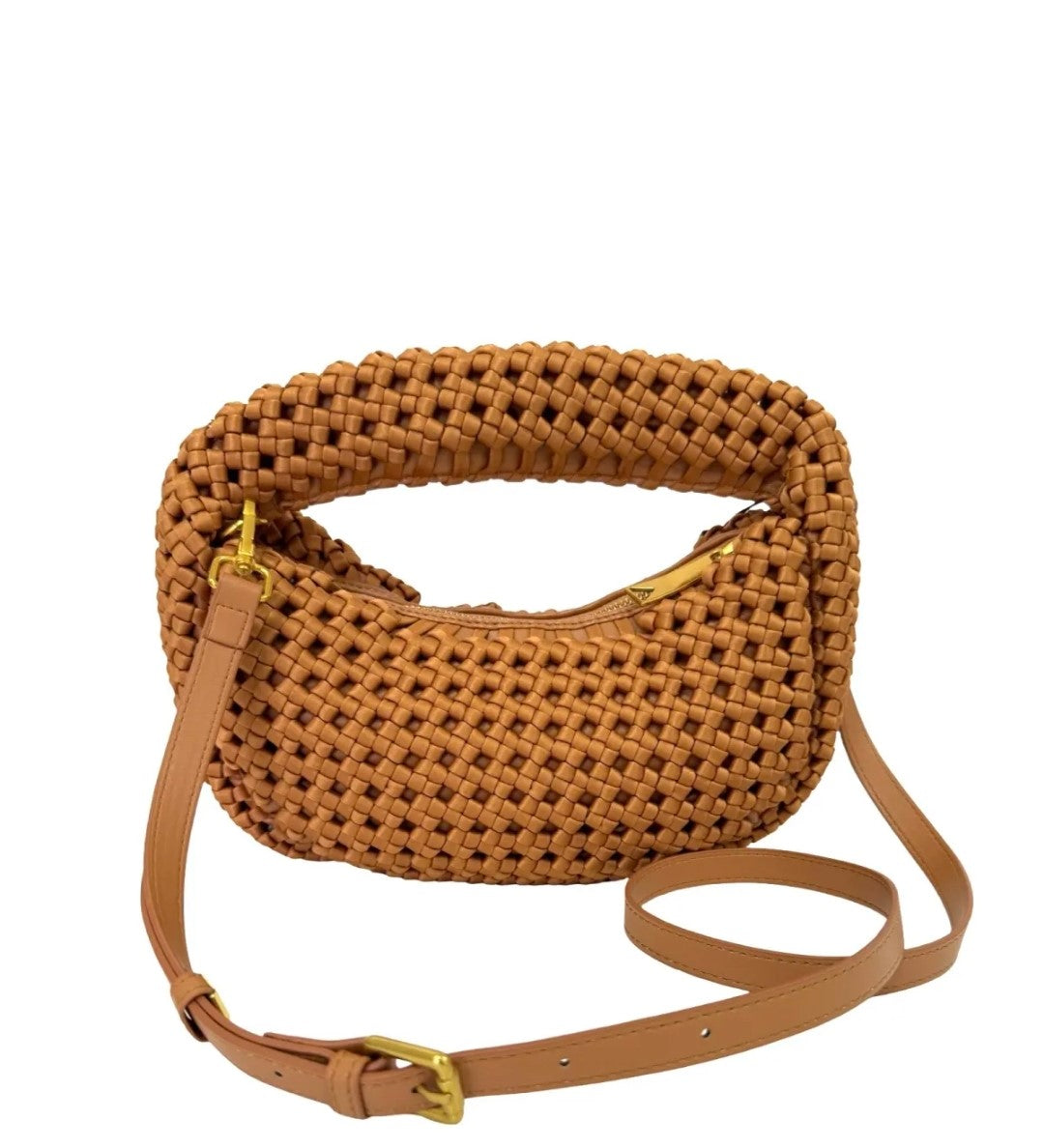 Bolso de piel trenzado bronce con asa ergonómica y correa ajustable. Diseño artesanal con detalles dorados. Disponible en tienda online.