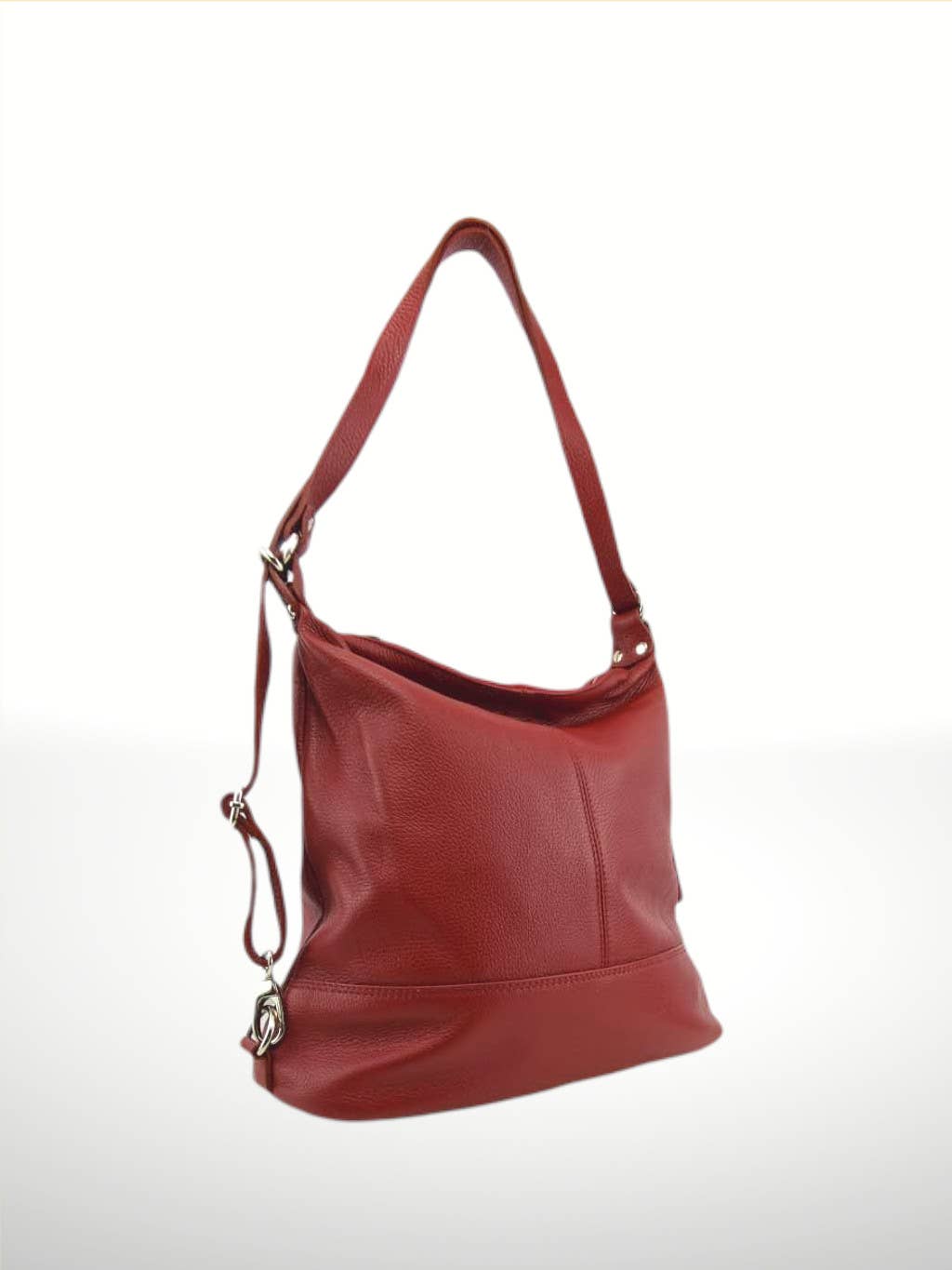 Bolso mochila de piel rojo para mujer, versátil y de cuero auténtico. Ideal como mochila o bandolera. Compra bolsos de piel online de calidad