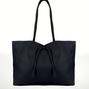 Bolso shopper de cuero negro para mujer, diseño elegante con cierre de cordón y asas largas. Compra bolsos de piel online